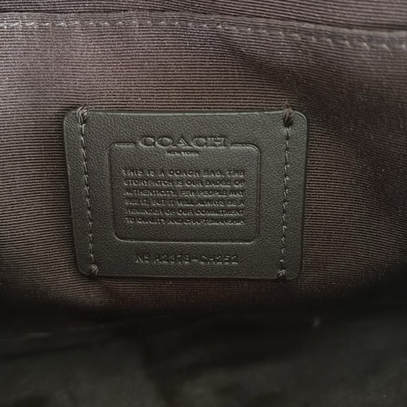 Coach Crossbody Camera Bag with Adjustable Guitar Strap - Picture 7 of 10